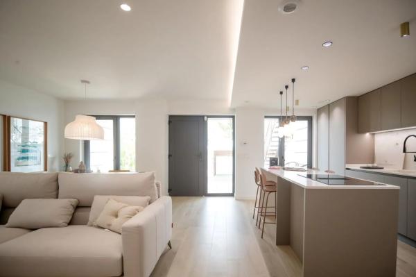 Chalet adosado en calle Comunidad Castellano-Mancheg