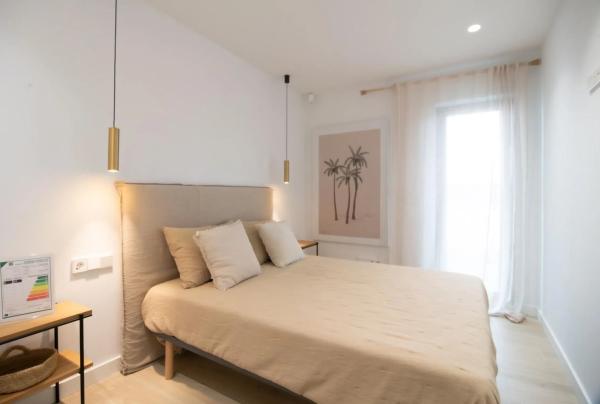 Chalet adosado en calle Comunidad Castellano-Mancheg