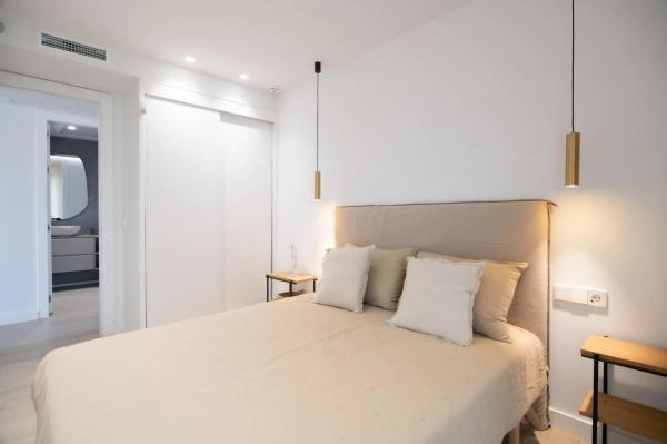 Chalet adosado en calle Comunidad Castellano-Mancheg