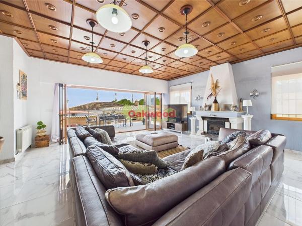 Chalet en avenida Pino del p C