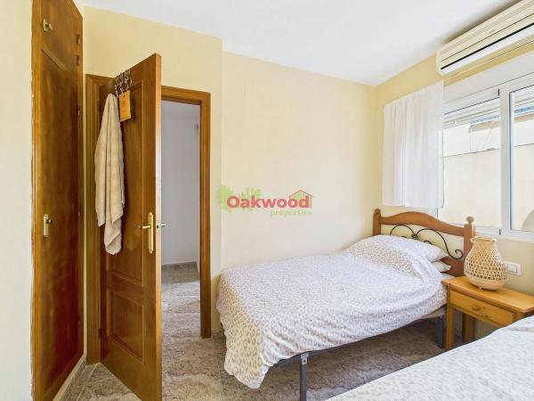 Chalet adosado en calle Albahaca