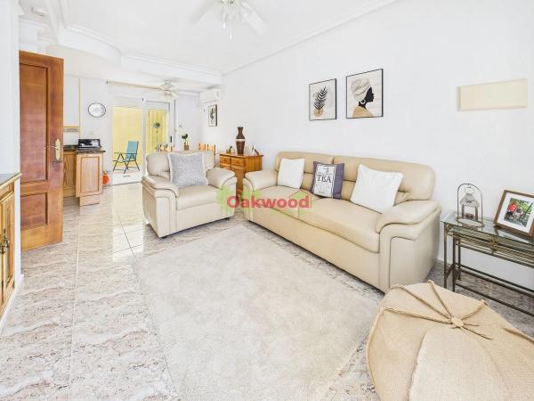 Chalet adosado en calle Albahaca