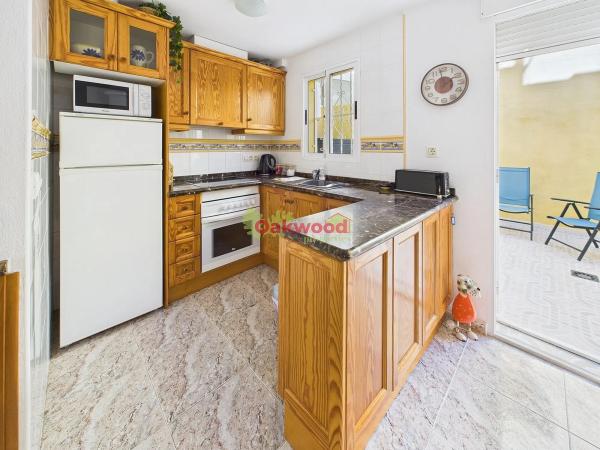 Chalet adosado en calle Albahaca