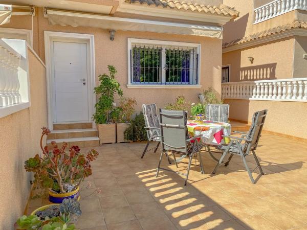 Chalet adosado en calle Ancla