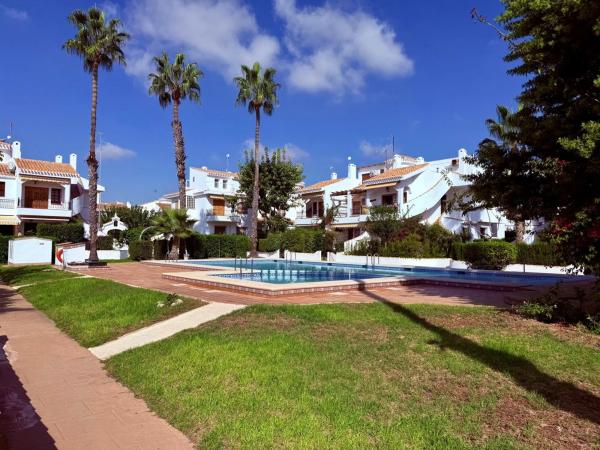 Chalet adosado en avenida Río Segura