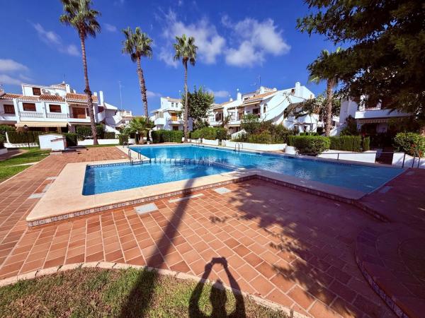 Chalet adosado en avenida Río Segura