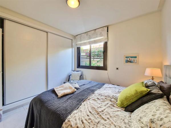 Casa independiente en calle Corbeta