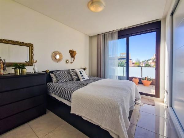 Casa independiente en calle Corbeta