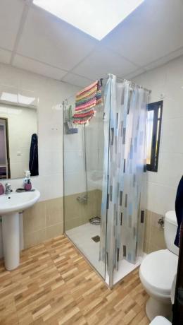 Casa independiente en calle Olivares