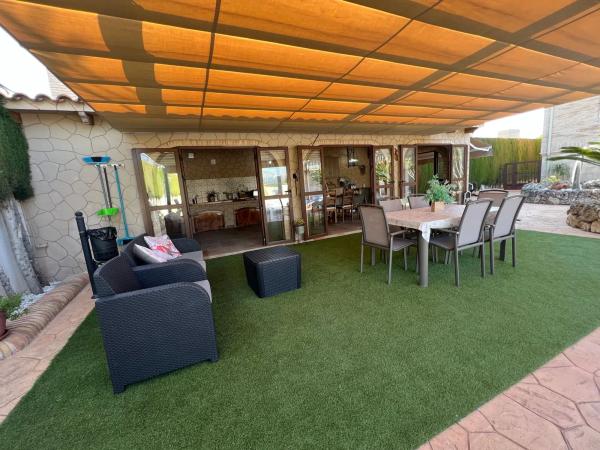 Casa independiente en pasaje las Carolinas, 185