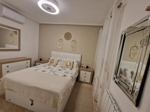 Casa independiente en calle Sierra de Segura, 8