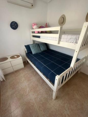 Casa independiente en calle Sierra de Segura, 8