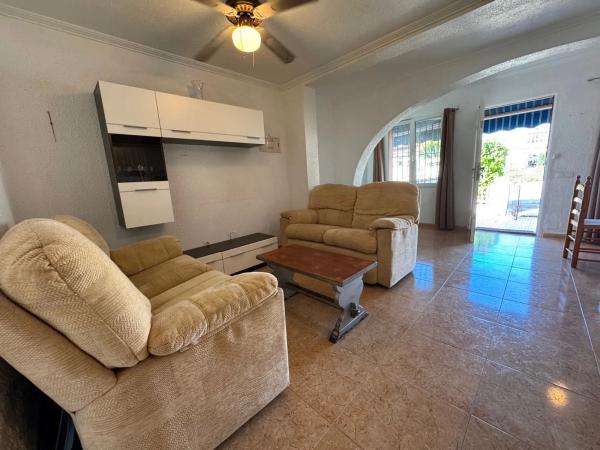 Chalet pareado en plaza de Las Costas, 48