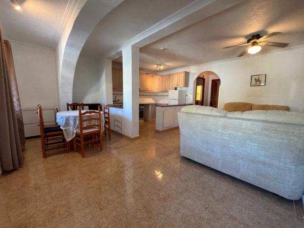 Chalet pareado en plaza de Las Costas, 48