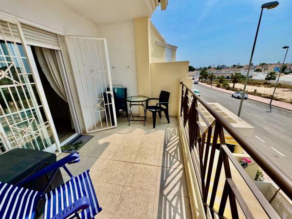 Chalet pareado en calle Tarragona, 24