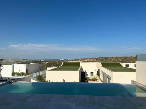 Casa independiente en avenida del Recorral s/n