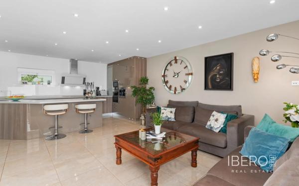 Casa independiente en calle Murillo