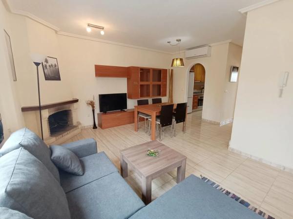 Chalet pareado en calle Vigo, 13