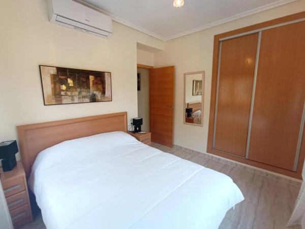 Chalet pareado en calle Vigo, 13