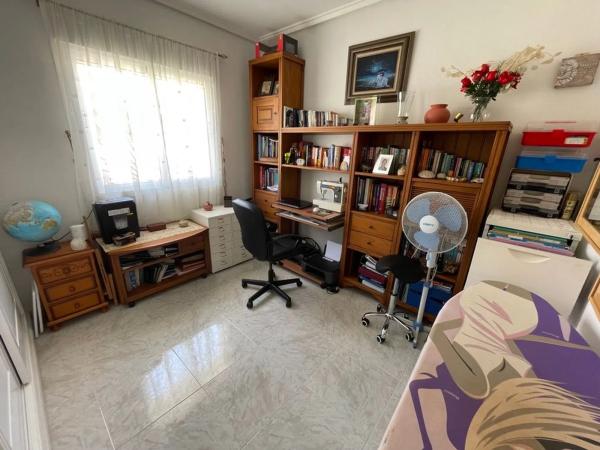 Casa independiente en calle Africa, 757