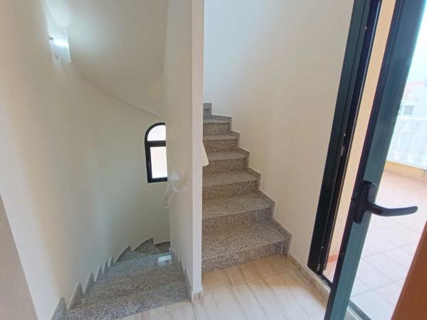 Chalet pareado en calle Vigo, 13