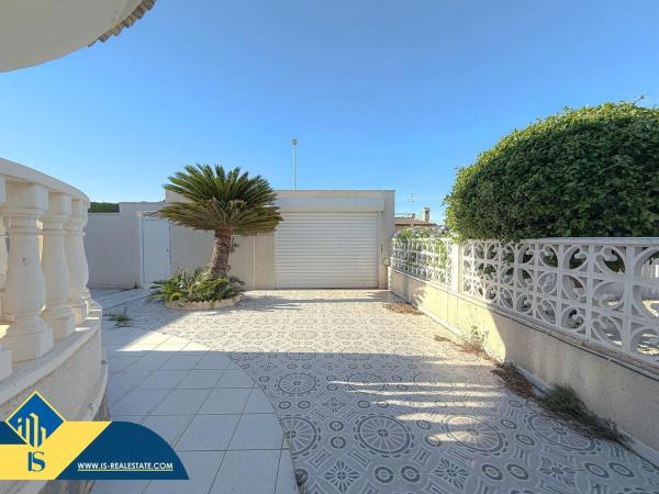 Chalet en calle Pontevedra, 17