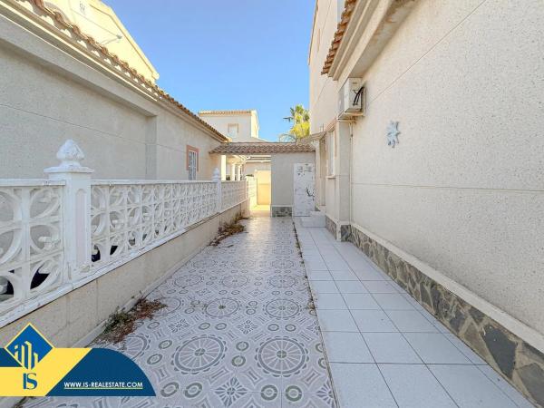 Chalet en calle Pontevedra, 17