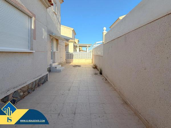 Chalet en calle Pontevedra, 17