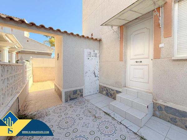 Chalet en calle Pontevedra, 17