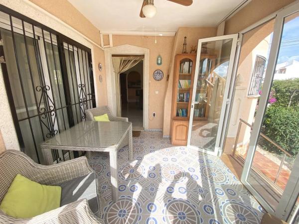 Chalet en calle Baja, 14