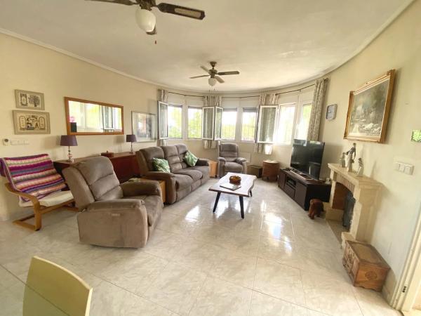 Chalet en calle Baja, 14