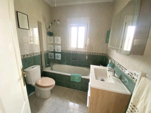 Chalet en calle Baja, 14