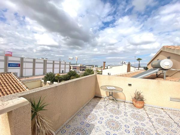 Chalet en calle Baja, 14