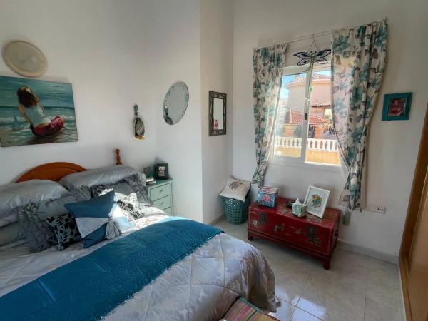 Chalet pareado en calle Sierra de Gredos, 63