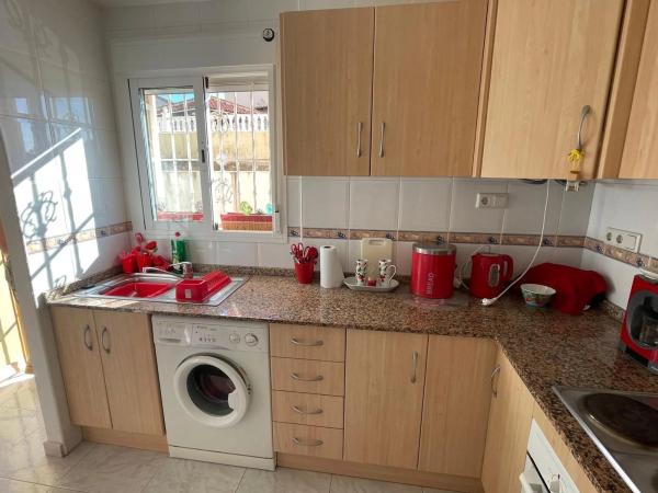 Chalet pareado en calle Sierra de Gredos, 63