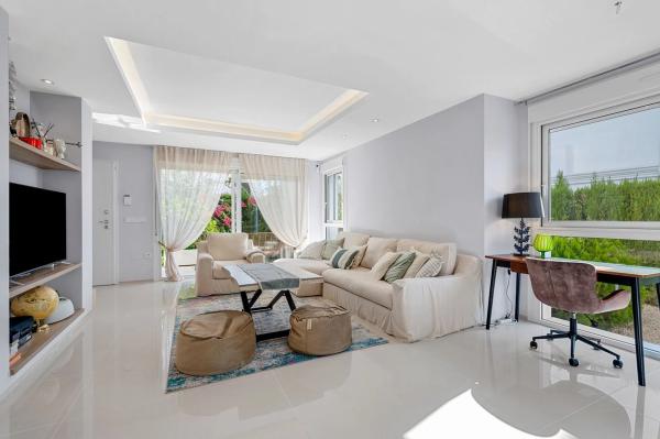 Chalet adosado en avenida de Almería, 4