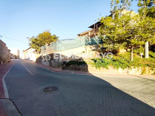 Casa independiente en calle Cecilio Aráez
