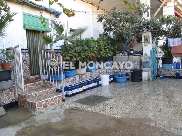 Casa independiente en calle Cecilio Aráez