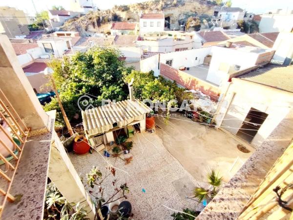 Casa independiente en calle Cecilio Aráez