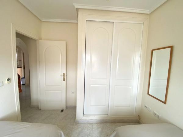 Casa independiente en calle Baja