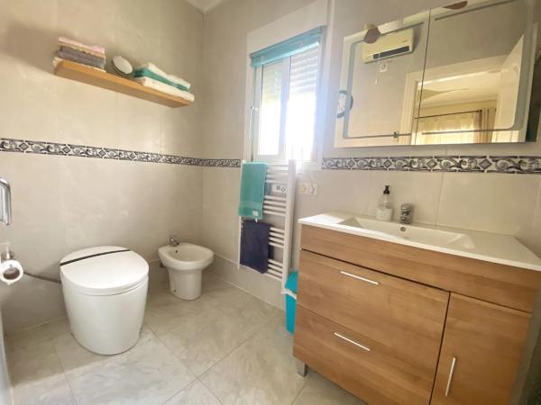 Casa independiente en calle Baja