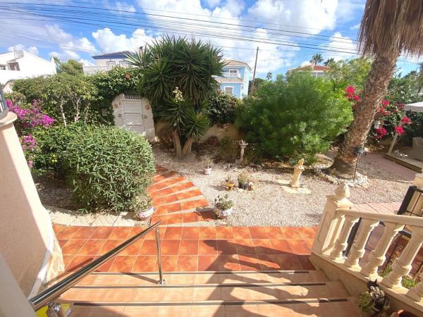 Casa independiente en calle Baja