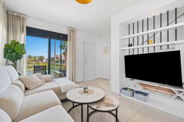 Chalet pareado en calle Numero 5, 30