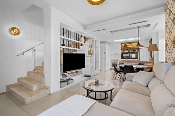 Chalet pareado en calle Numero 5, 30