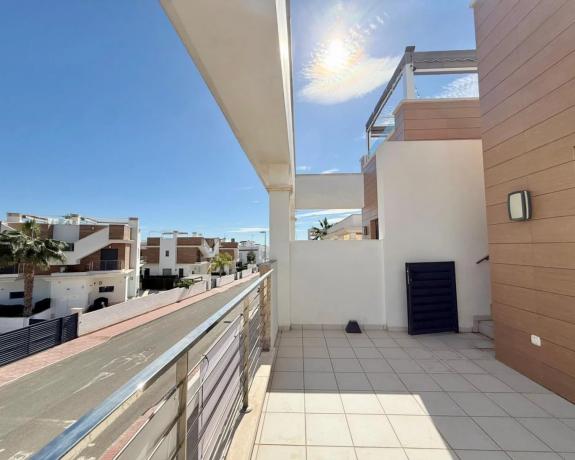 Casa independiente en Pueblo Bravo s/n