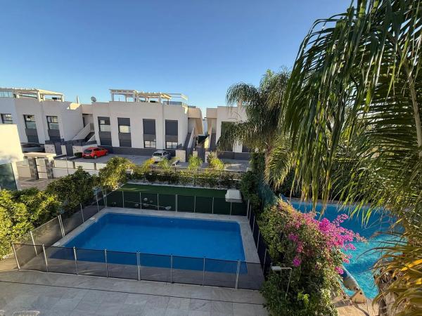 Casa independiente en Av Salvador Del, 55