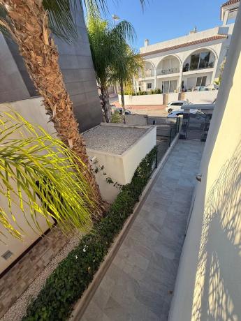 Casa independiente en Av Salvador Del, 55