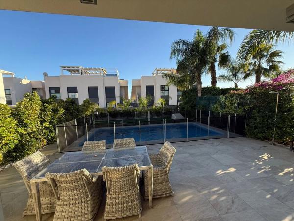 Casa independiente en Av Salvador Del, 55