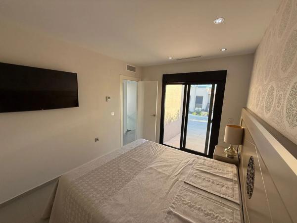 Casa independiente en Av Salvador Del, 55