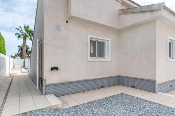 Casa independiente en avenida de Jaén